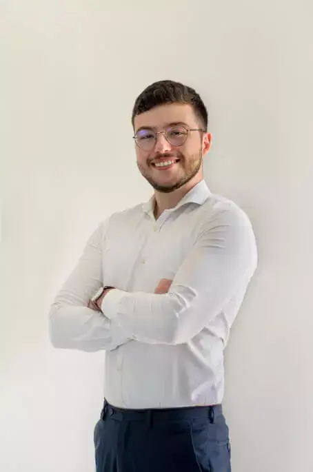 Mitzrael Tassinari, consultor e planejador financeiro na Santolin Seguros